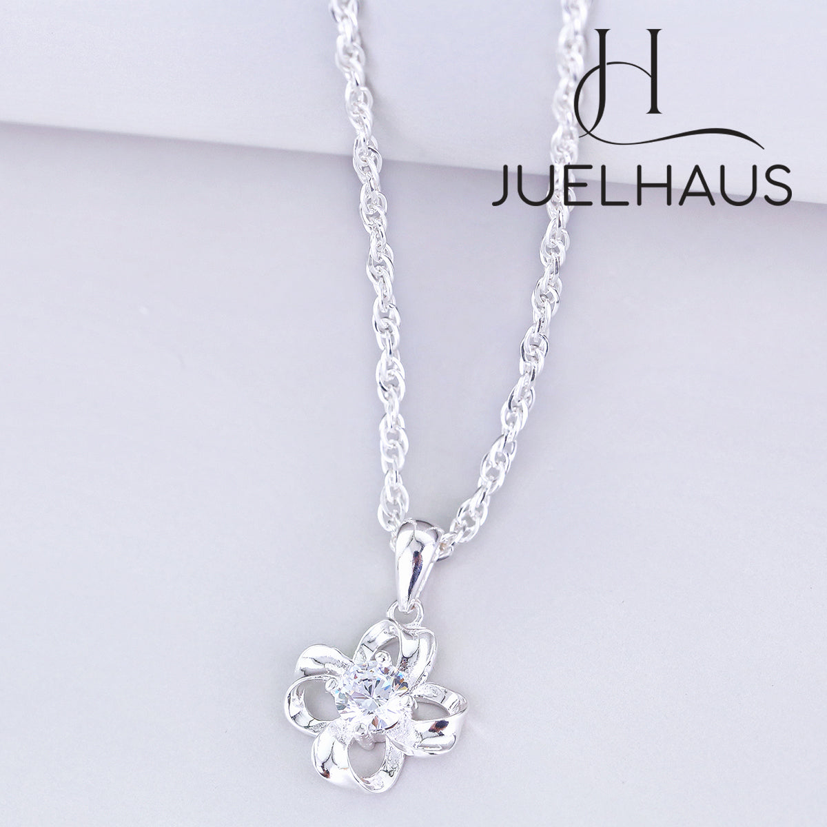 JUELHAUS Silver Necklace Gift for boyfriend's mother S990 in the shape of a 4-petal flower, smooth, beautiful, and naturally sparkling