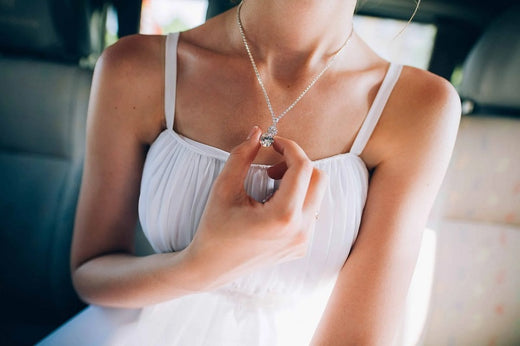 How to Choose a Beautiful Necklace for Your Girlfriend